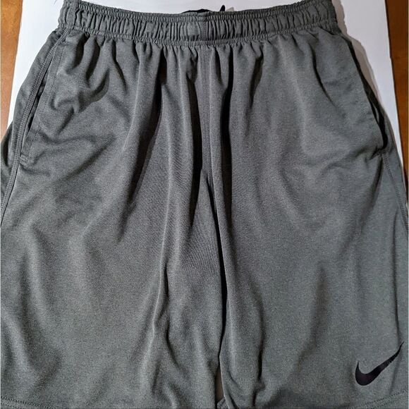 Men's Nike dri-fit shorts Sz. L - Picture 2 of 6